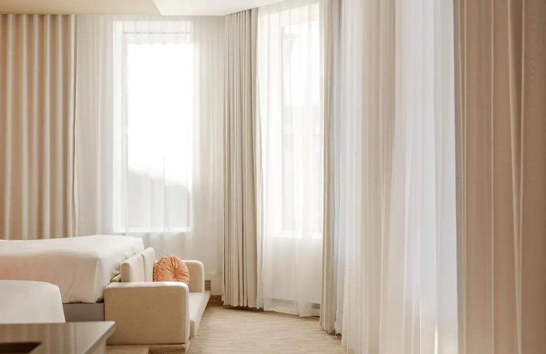 Rose Hotel Invisible-1